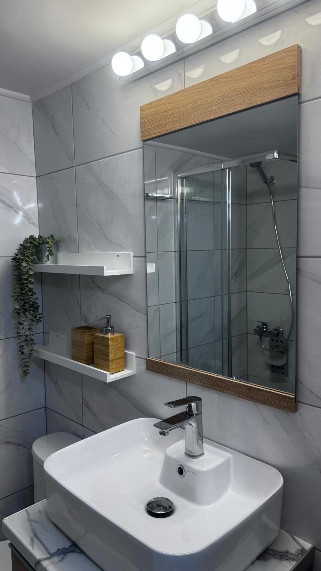 アテネUrban Breeze Aparment 1アパートメント エクステリア 写真